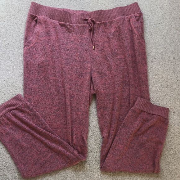 Zenergy by Chico’s Soft Essentials Cowlneck Tunic and Joggers - Picture 6 of 10